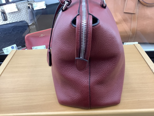 2WAYバッグのPRADA