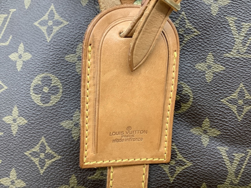 LOUIS VUITTONのトラベルバッグ