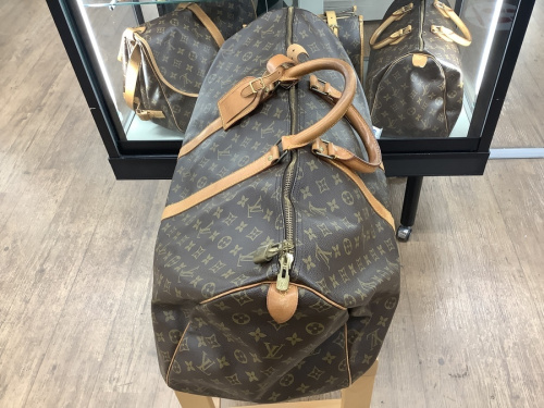トラベルバッグのLOUIS VUITTON