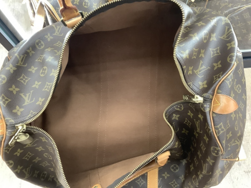 LOUIS VUITTONのモノグラム