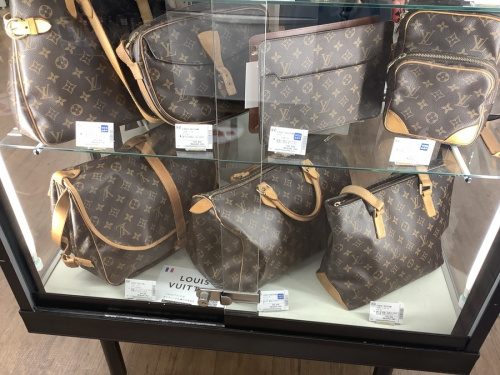 LOUIS VUITTONのモノグラム