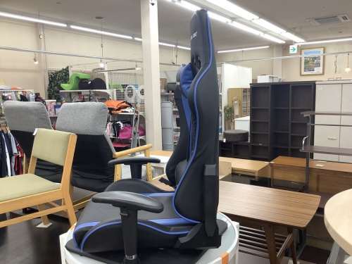 イスのゲーミング座椅子