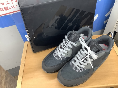 スニーカーのNIKE