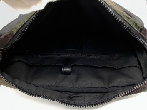 2WAYショルダーバッグのCOACH