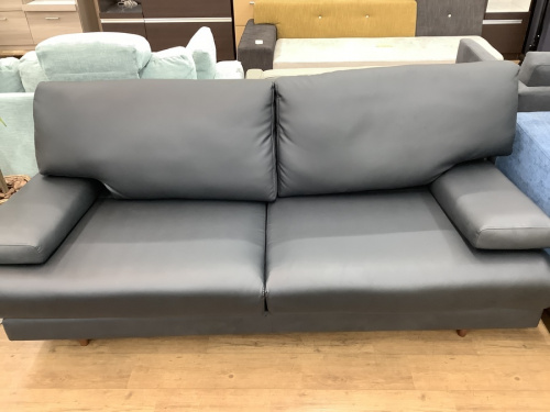 2人掛けソファーの大塚家具(IDC)