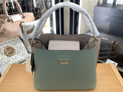 バッグ・財布のバッグ