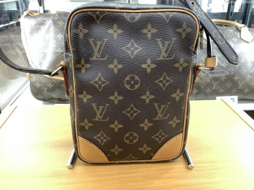 LOUIS VUITTONのモノグラム