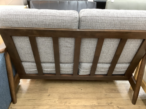 ソファーのチェスト