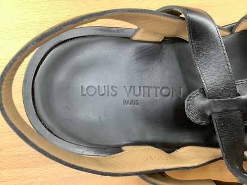 グルカサンダルのLOUIS VUITTON