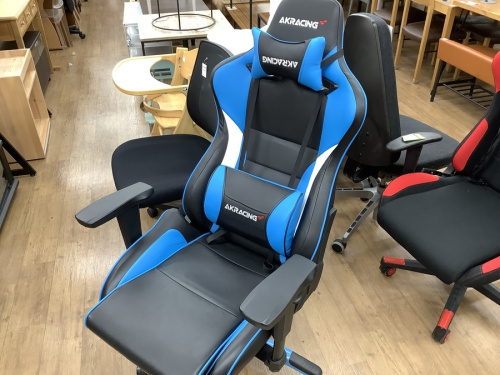 ゲーミングチェアのAK RACING
