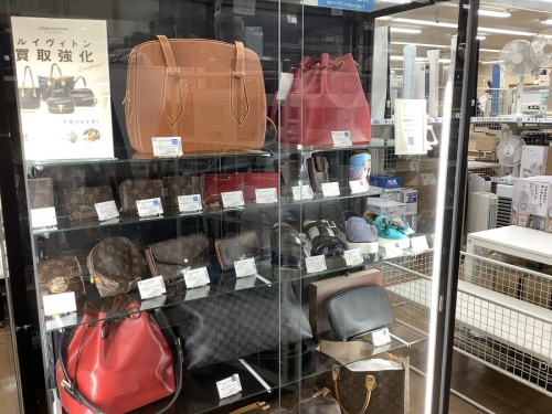 LOUIS VUITTONのCHANEL