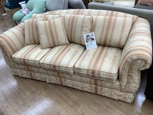 家具のソファ
