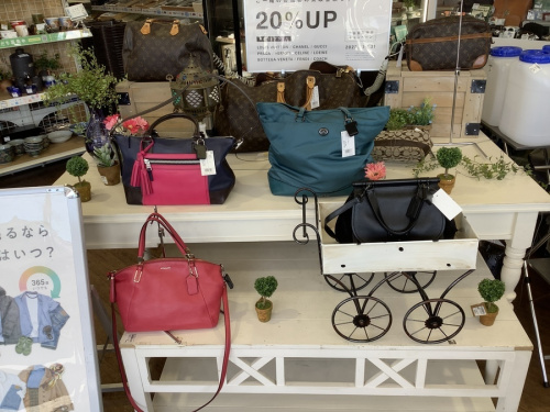 ブランド・ラグジュアリーのCOACH