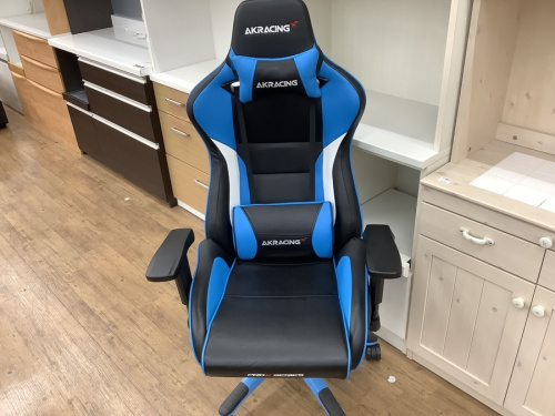 イスのゲーミングチェア