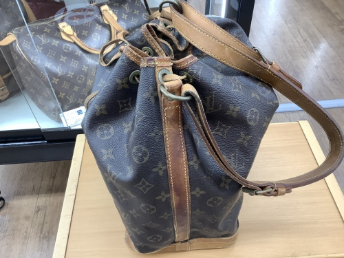 ルイ・ヴィトンの長財布