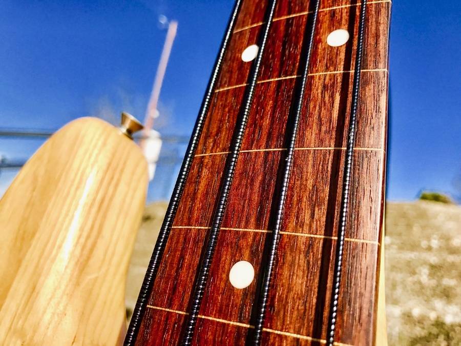 FENDER JAPAN（フェンダー・ジャパン）フレットレスベース