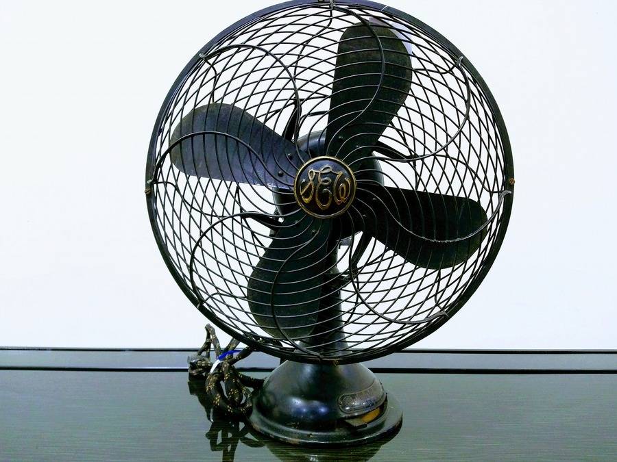 レトロ　芝浦製作所　扇風機 芝浦製作所 扇風機 睡蓮 動作品 C-7032 オリジナル - メルカリ