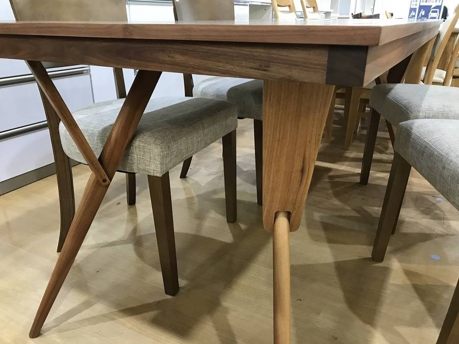 organic modernism ウォールナット　ダイニングテーブル オーガニック モダニズムのダイニングセット入荷しました！！【南大沢