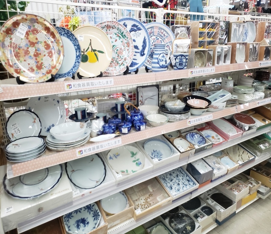 江口天童作!!肥前有田焼さくら絵花瓶が買取入荷いたしました 江口天童作!!肥前有田焼さくら絵花瓶が買取入荷いたしました