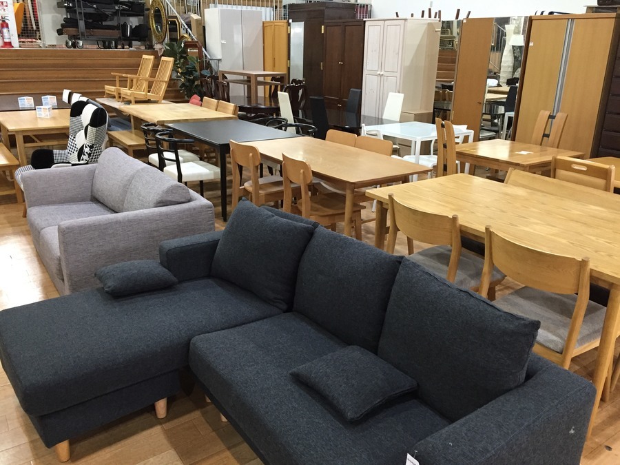 UNICO(ウニコ) ベンチソファーダイニングセットが買取入荷致しました