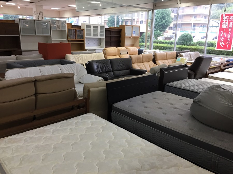 UNICO(ウニコ) ベンチソファーダイニングセットが買取入荷致しました