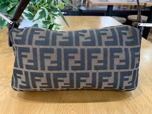 FENDI（フェンディ）ズッカ柄マンマバケットが買取入荷致しまし