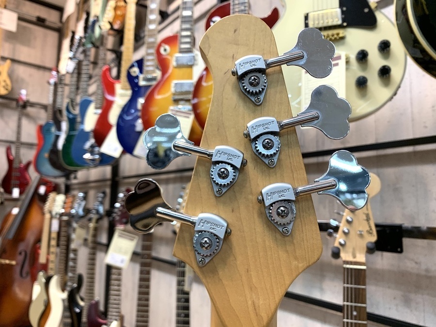 LAKLAND(レイクランド)の5弦ベースSL55-94 Deluxeが買取入荷しま