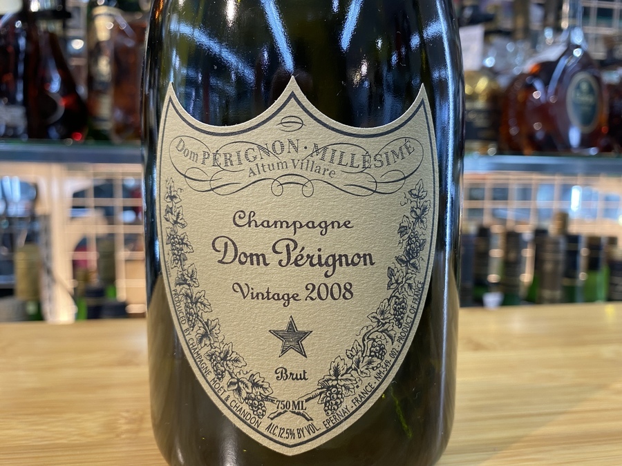 憧れのシャンパン。Dom Perignon(ドンペリニヨン)3本同時入荷