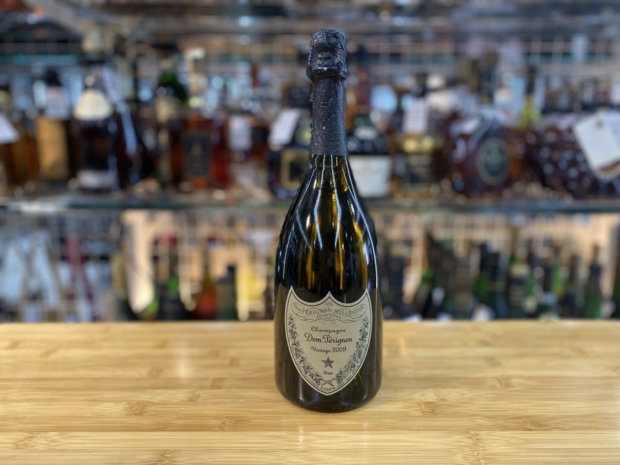 憧れのシャンパン。Dom Perignon(ドンペリニヨン)3本同時入荷