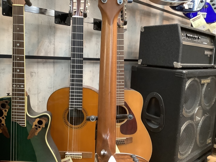 エレアコ！Taylor（テイラー）の214ce DLX ES2が入荷しました