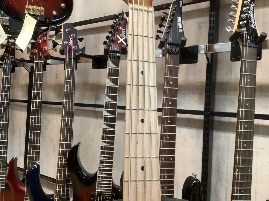 5弦！momose（モモセ）のエレキベース MJ・Five-EWC AC-CB/M HB-MATが