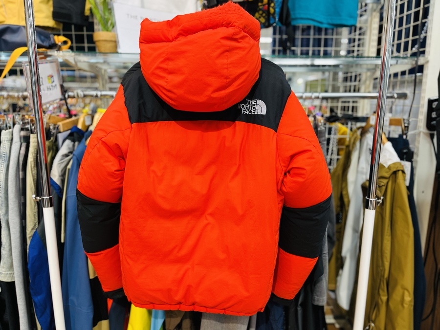 2018年限定カラー！！THE NORTH FACE (ザ ノースフェイス) バルトロ
