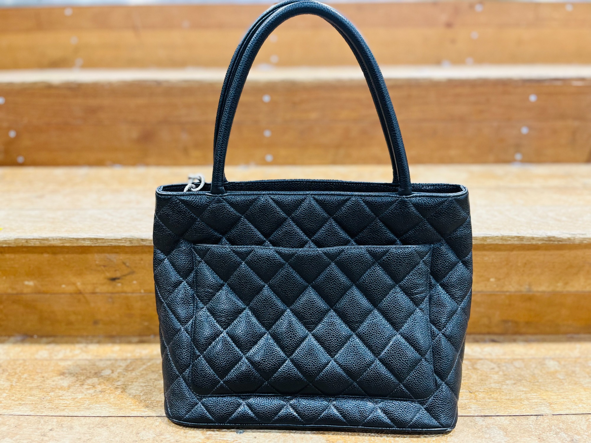 CHANEL(シャネル) キャビアスキンの復刻トートバッグ が買取入荷致し