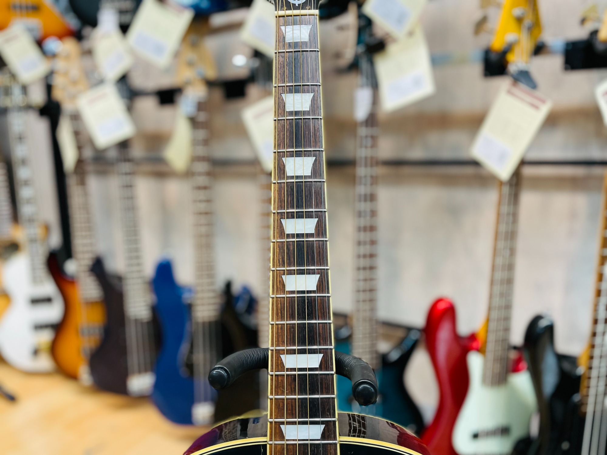 値下げepiphone ej-160e ジョン・レノンモデル Epiphone John Lennon EJ-160Eをレビュー【ビートルズファン必見