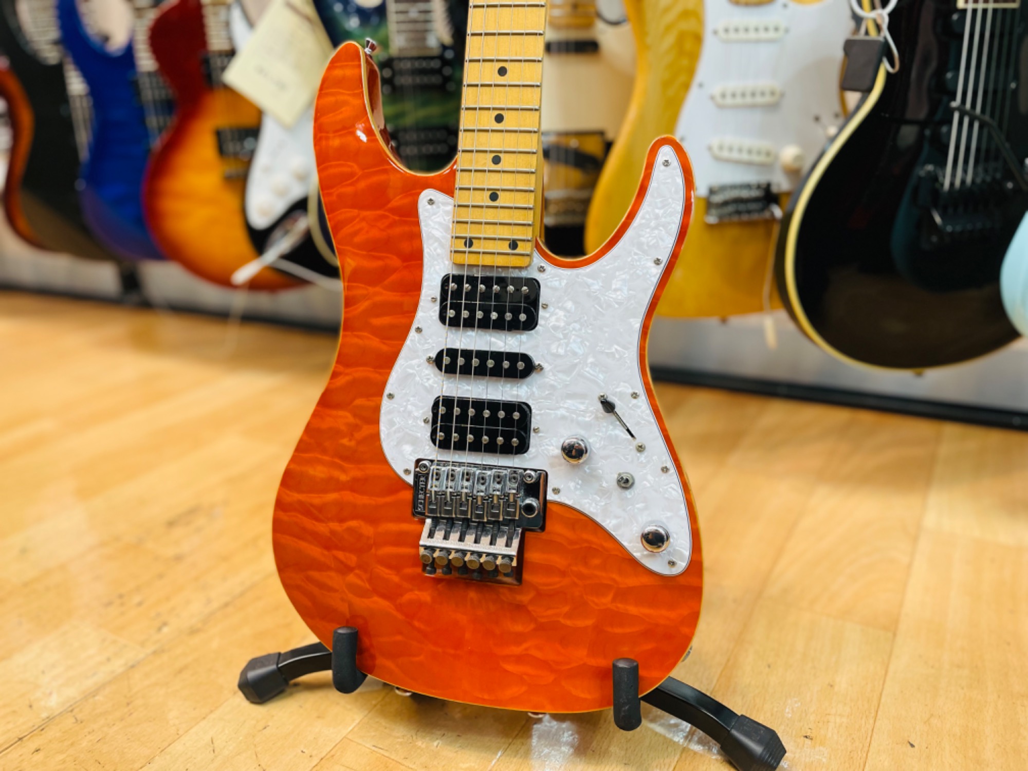 中古楽器大量展示中！】SCHECTER（シェクター）のエレキギターSD-2-24