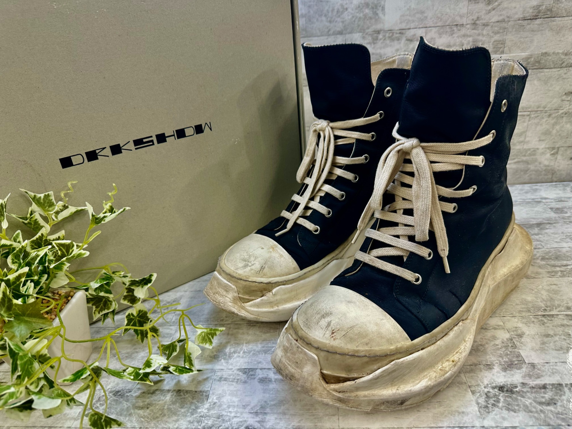 【人見知り】※確約品 リックオウエンスリリーズ トップス グリーン RICK OWENS(リック オウエンス) | 通販 cherry fukuoka