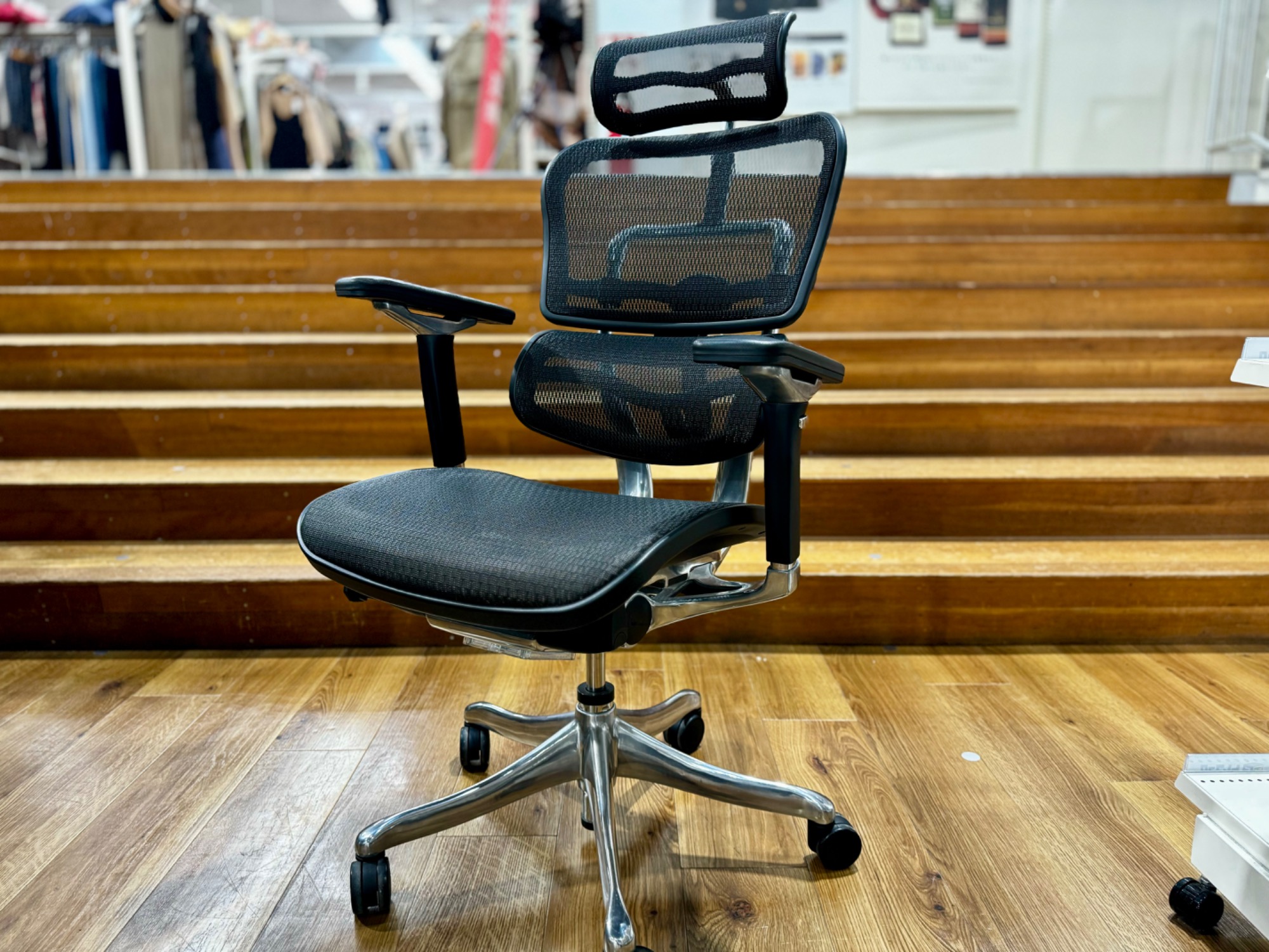 家具大量展示中！】Ergohuman（エルゴヒューマン）ワークチェアが買取 