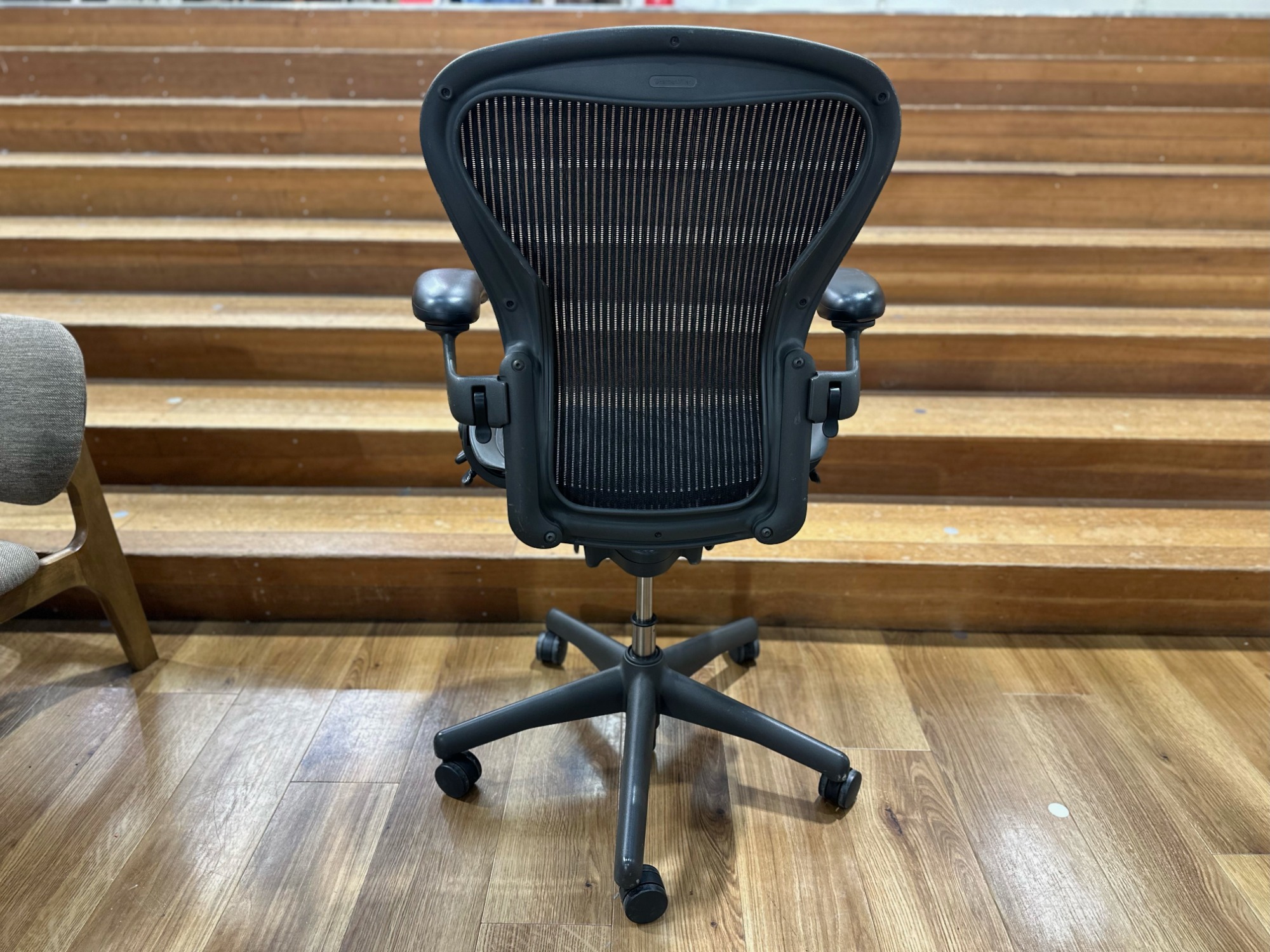 家具大量展示中！】Herman Miller（ハーマンミラー）アーロンチェアが