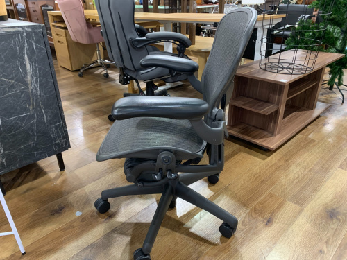 家具大量展示中！】HERMAN MILLER(ハーマンミラー）のアーロンチェアが