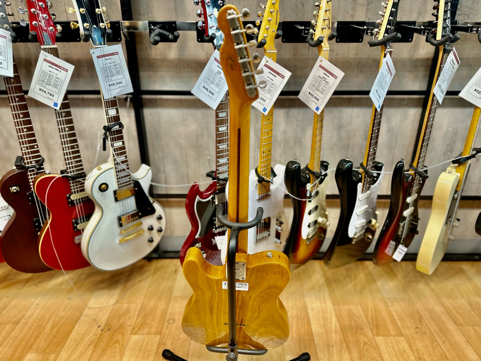 中古楽器大量展示中！】FENDER JAPAN エレキギター 40Th Aniversarry