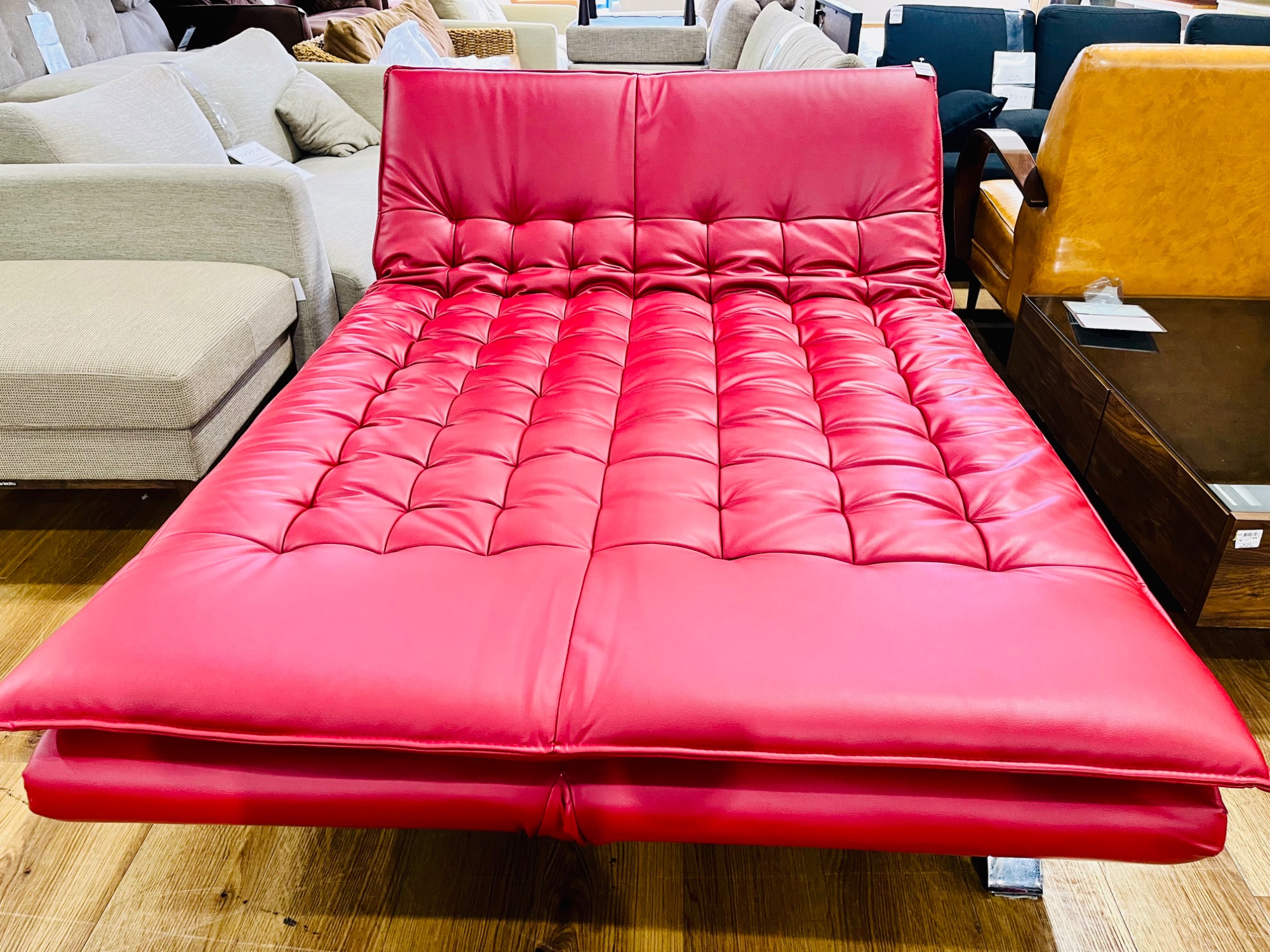 軽トラック貸出無料！ ソファーベッド！！