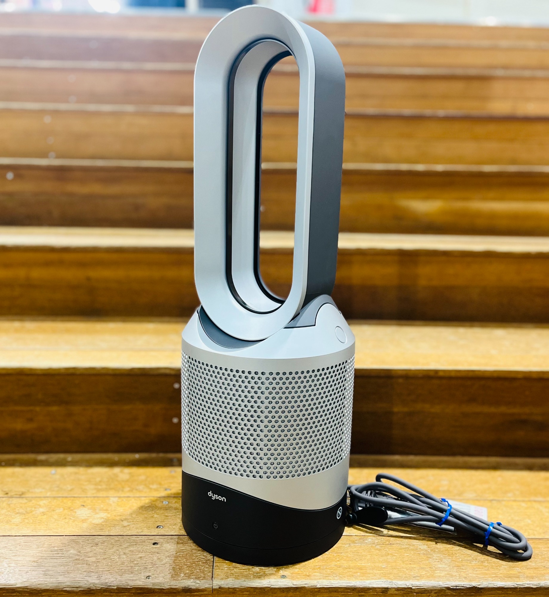 Dyson ファンヒーター 2016年式 dyson (ダイソン) 空気清浄機能付ファンヒーター HP02 2016年製