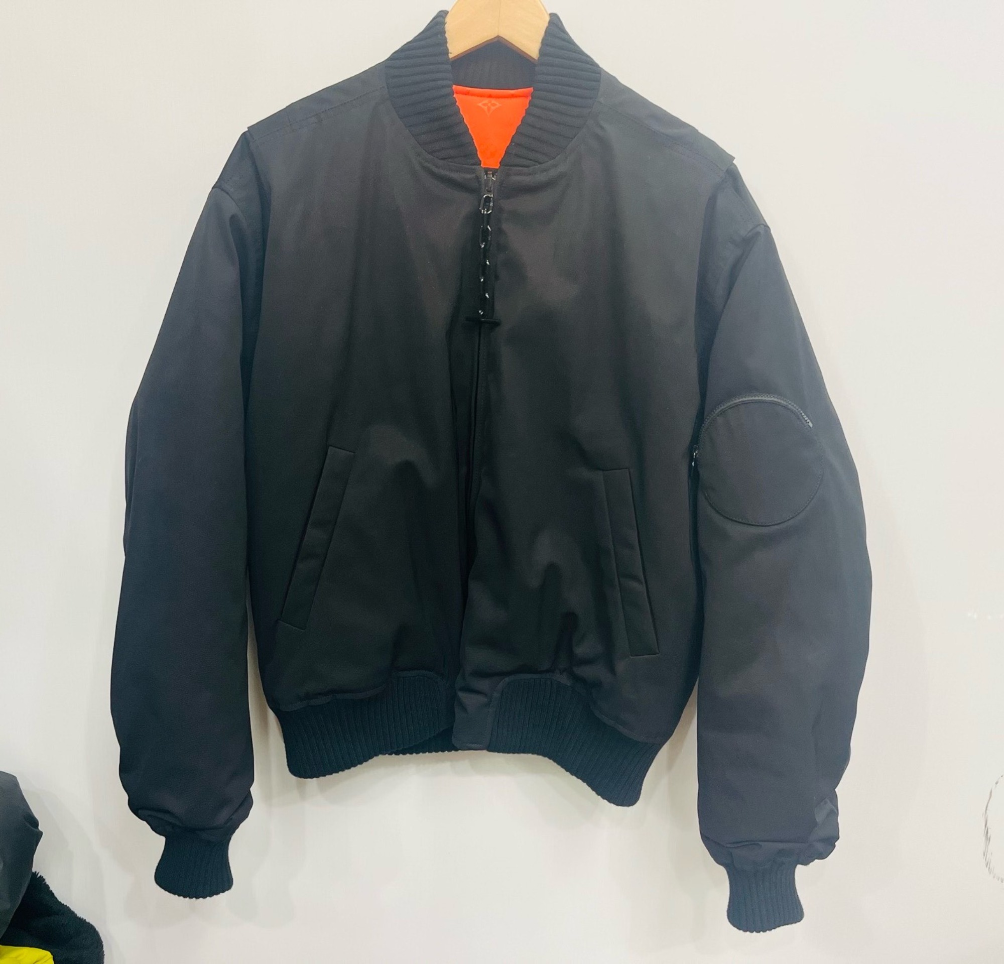 秋物衣類強化中！！】 LOUIS VUITTON (ルイ ヴィトン) リバーシブル