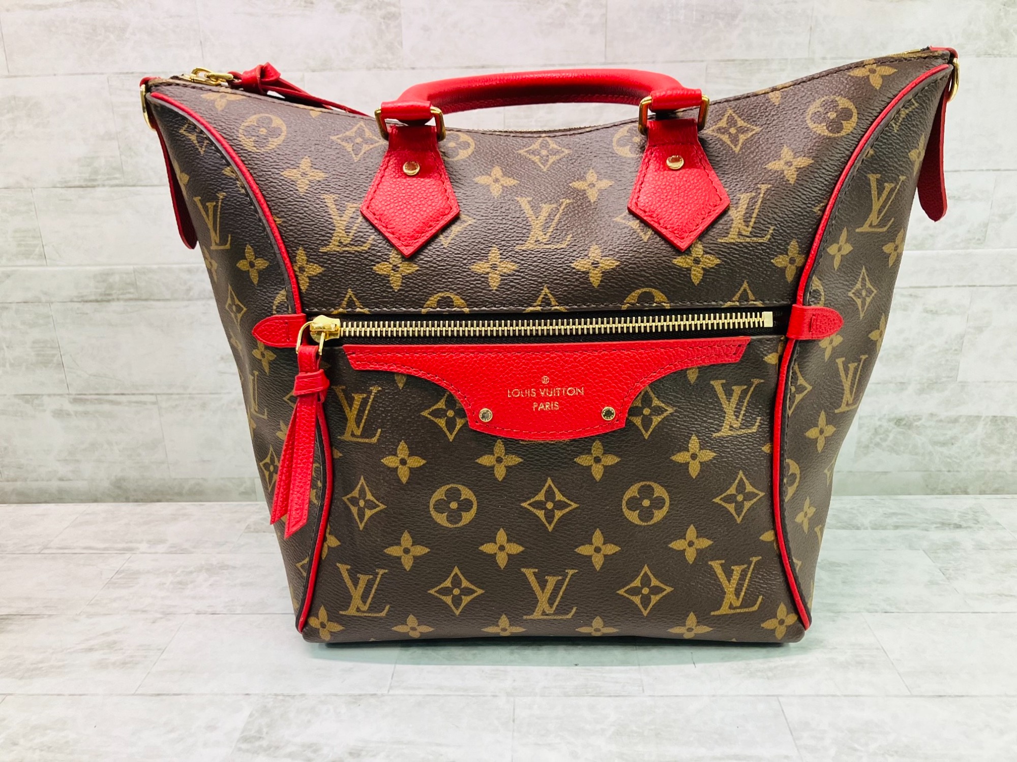 LOUIS VUITTON エルメス　大量袋 ブランドバッグ買取強化中！！】 LOUIS_VUITTON の2WAYバッグが買取