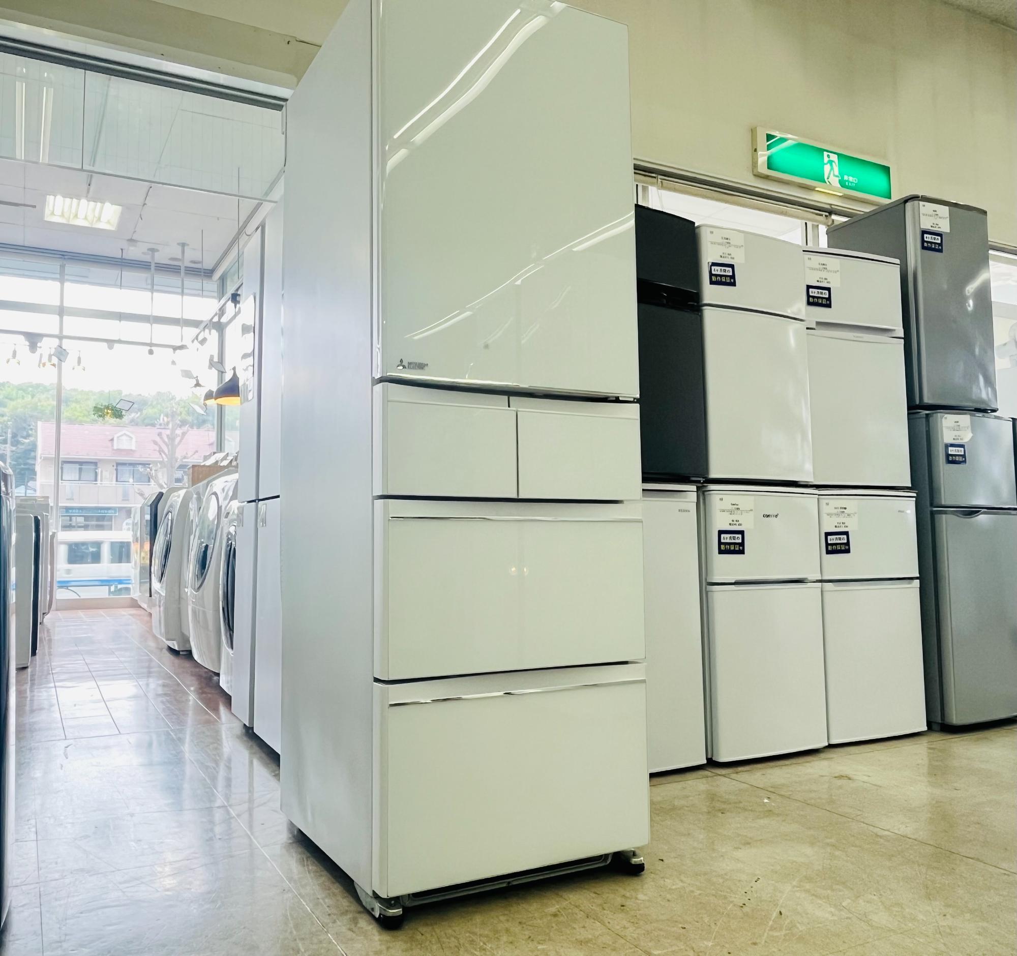 【安心６ヶ月保証付】5ドア冷蔵庫 MITSUBISHI MR-B46Z-W2 2016年製 455L 【トレファク桶川店】 三菱電機、幅60cmで容量455Lの冷蔵庫「置けるスマート大容量 MR-B46Z