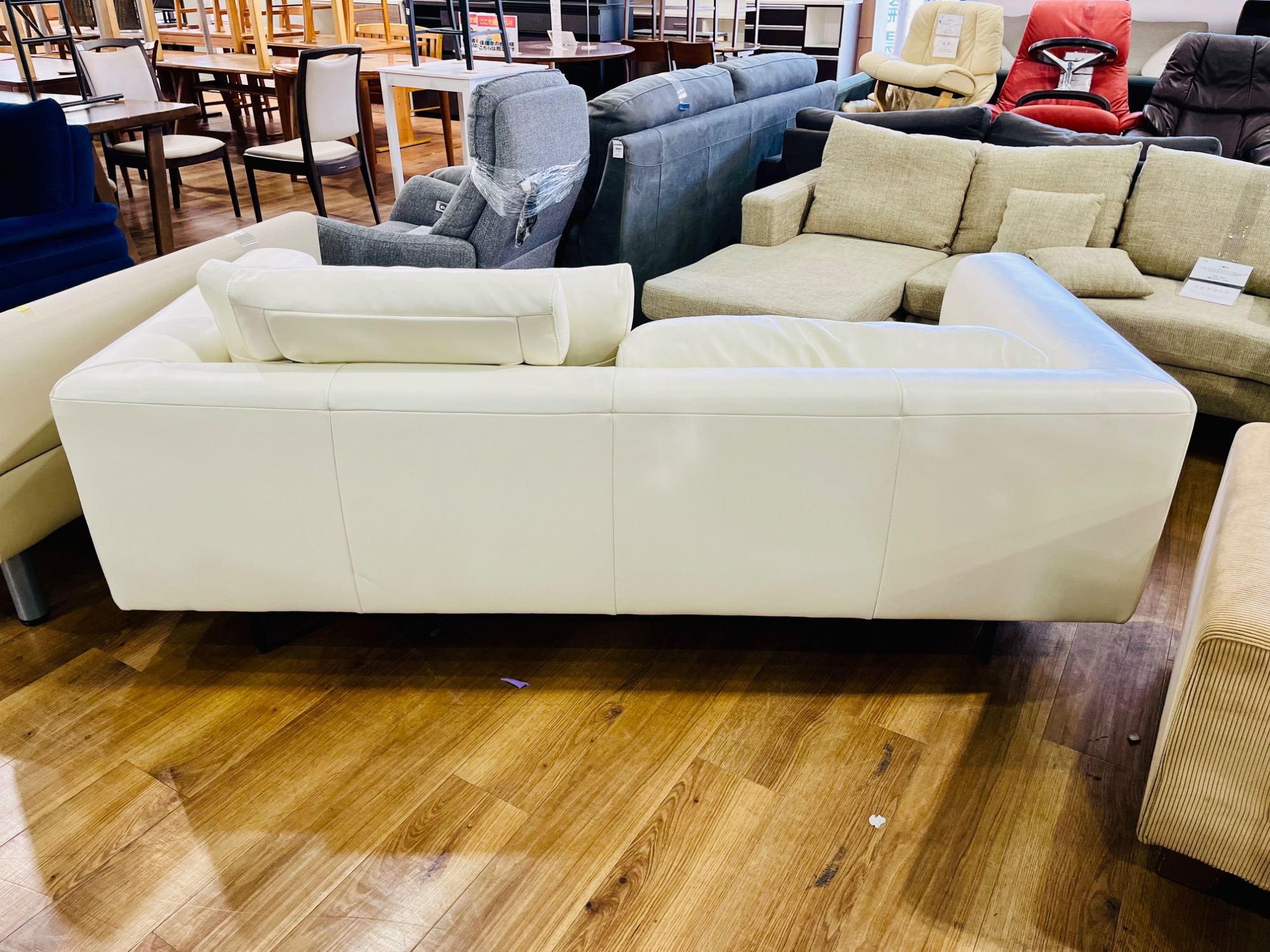 five_by_five の3人掛けソファーが買取入荷いたしました！｜2026年04月