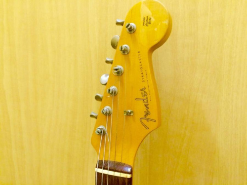 フェンダーのFENDER