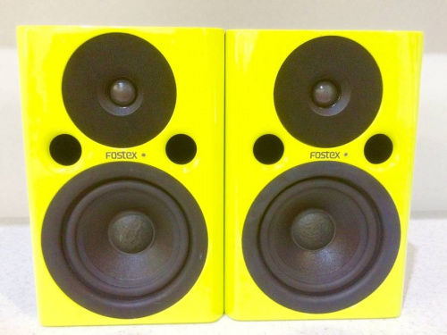 モニタースピーカーのFOSTEX