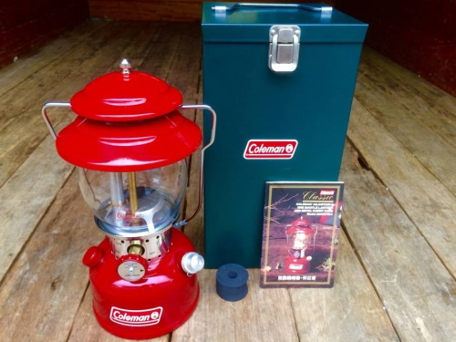 キャンプ用品のランタン