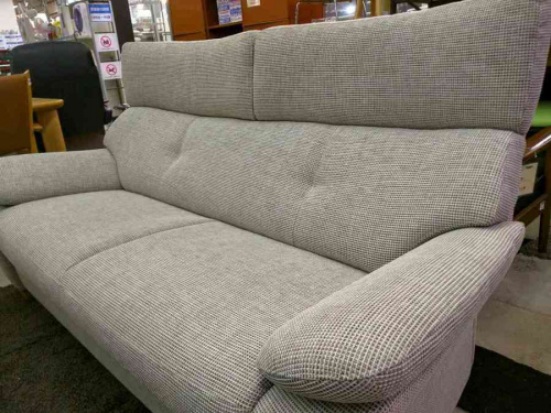 特選家具のカリモク